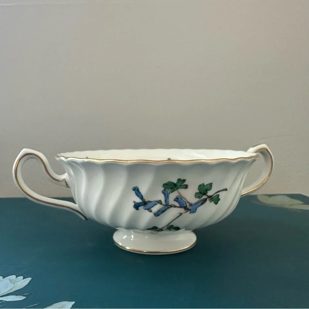 Minton Dainty Sprays Footed Cream Soup Bowl England Floral China Vintage 1973